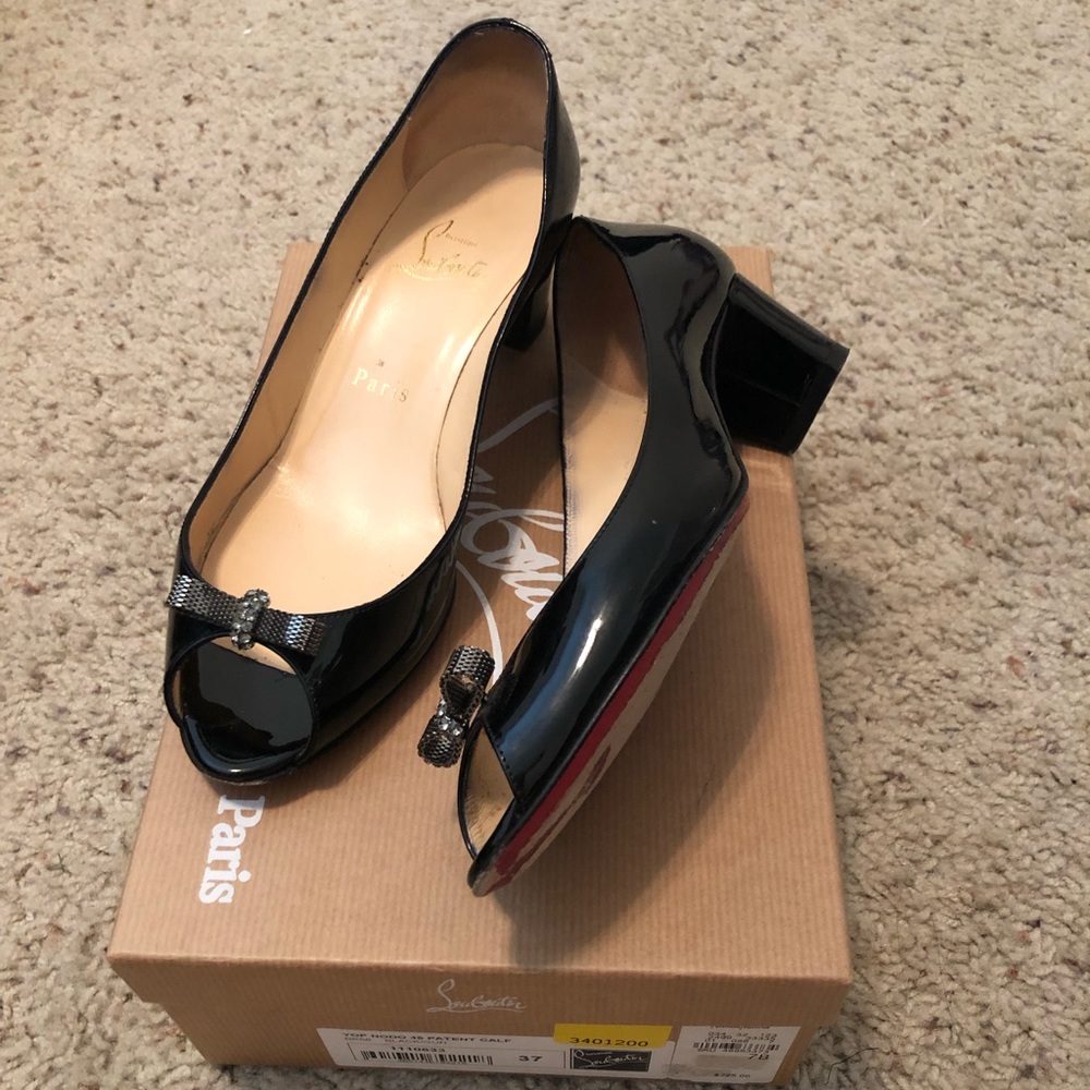 Christian Louboutin 37 Yop Nodo Patent Leather